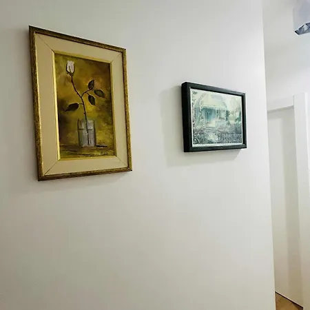Charming Mari Znjan Апартаменты Сплит