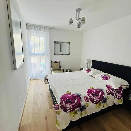 Charming Mari Znjan Апартаменты